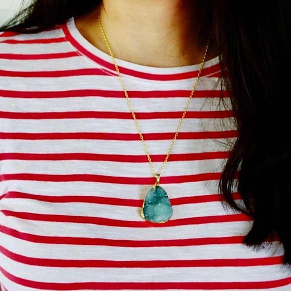 ‼️ $10 Blue Druzy Pendant‼️ - Picture 2 of 2